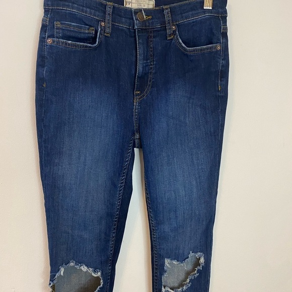 Free People Busted Knee Dark Wash Skinny Jeans - Picture 11 of 11